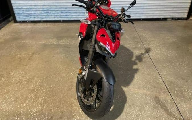 2024 Ducati Streetfighter V2 Red