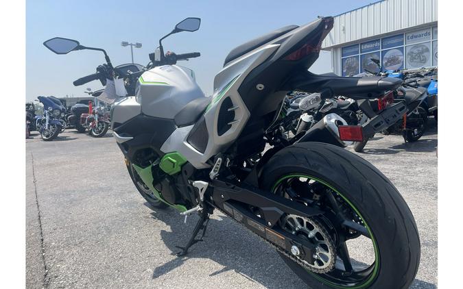 2024 Kawasaki Z7 Hybrid ABS