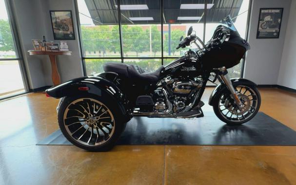 2023 Harley-Davidson® Road Glide® 3 Vivid Black