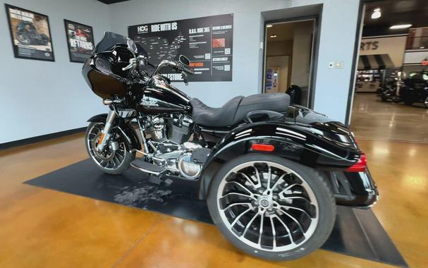 2023 Harley-Davidson® Road Glide® 3 Vivid Black