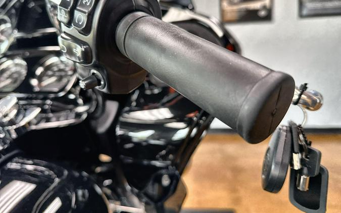 2023 Harley-Davidson® Road Glide® 3 Vivid Black