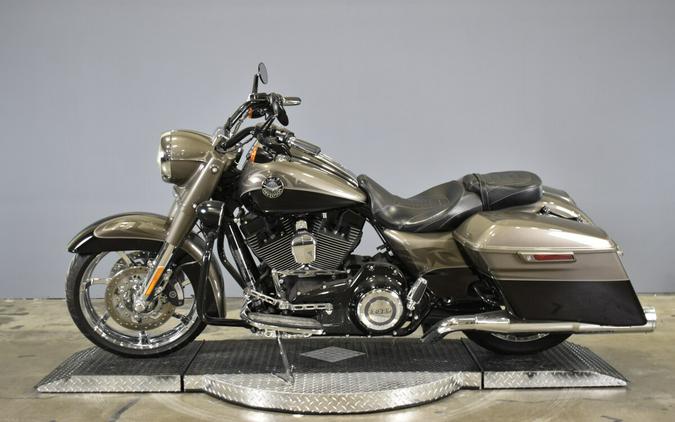 2014 Harley-Davidson CVO Road King
