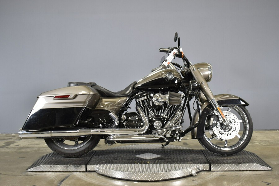 2014 Harley-Davidson CVO Road King