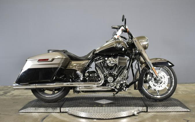 2014 Harley-Davidson CVO Road King