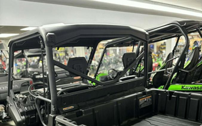 2025 Can-Am Defender DPS HD9