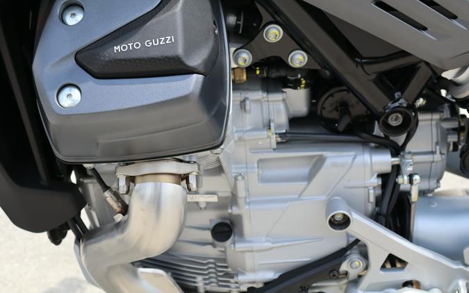 2025 Moto Guzzi Stelvio
