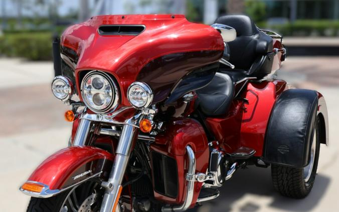 2018 Harley-Davidson Tri Glide Ultra FLHTCUTG