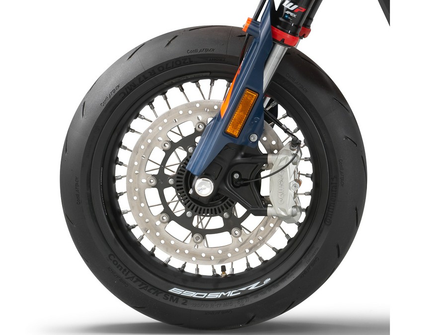 2026 KTM 690 SMC R