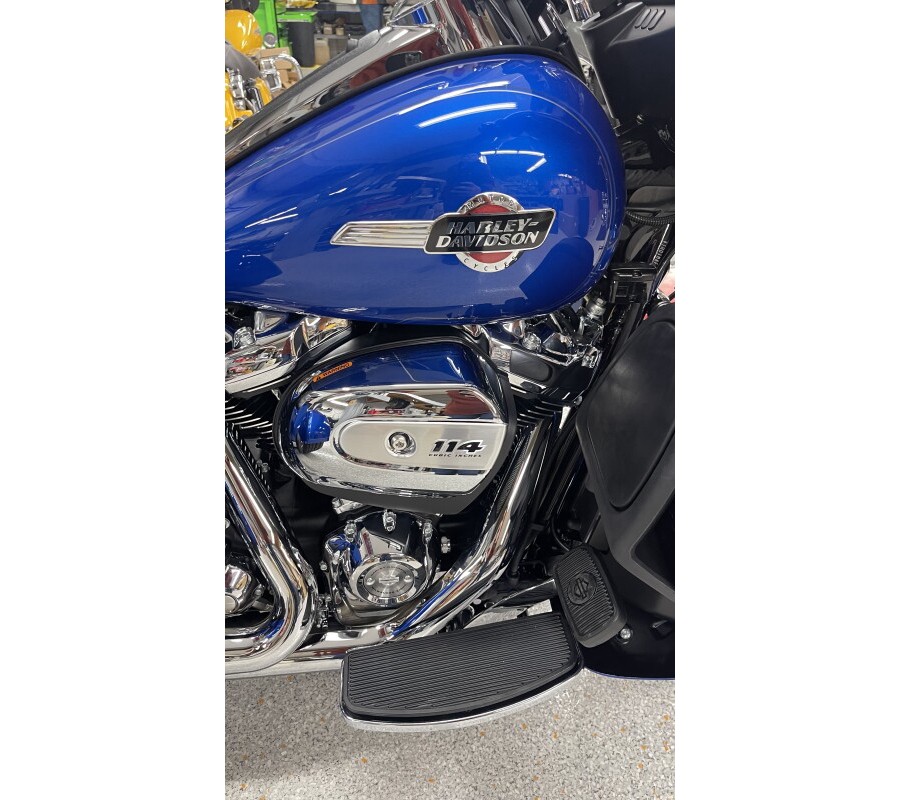 2024 Harley-Davidson Tri Glide Ultra Blue Burst