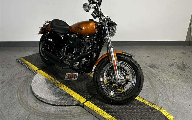 2017 Harley-Davidson Sportster 1200 Custom