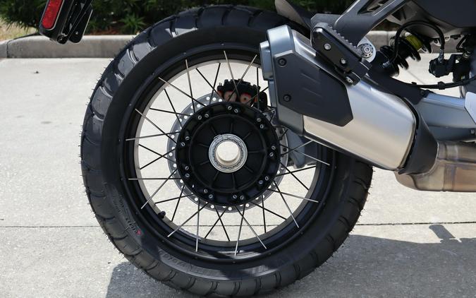 2025 Moto Guzzi Stelvio