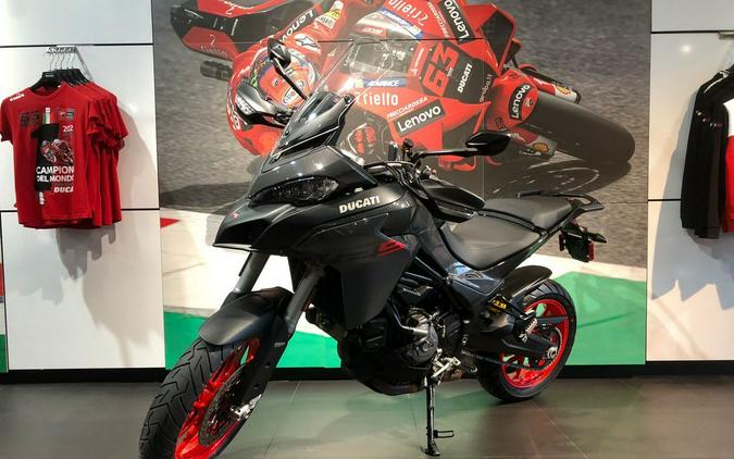 2022 Ducati Multistrada V2 S Street Grey