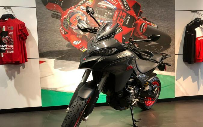 2022 Ducati Multistrada V2 S Street Grey