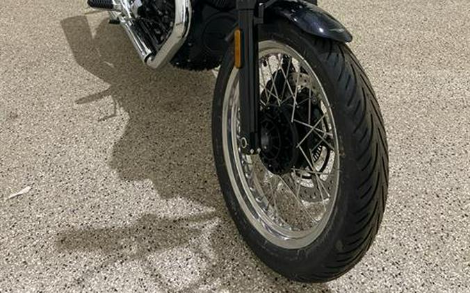 2024 Moto Guzzi V7 Stone Corsa First Look [Track Inspired]