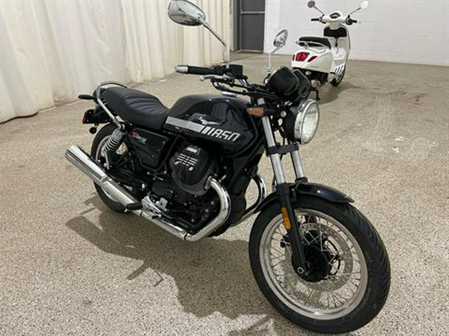 2024 Moto Guzzi V7 Special