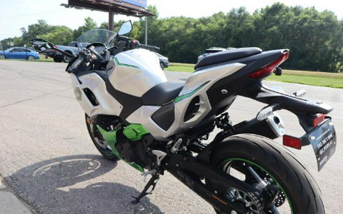 2024 Kawasaki Ninja 7 Hybrid ABS