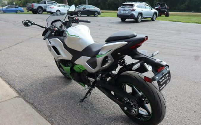 2024 Kawasaki Ninja 7 Hybrid ABS