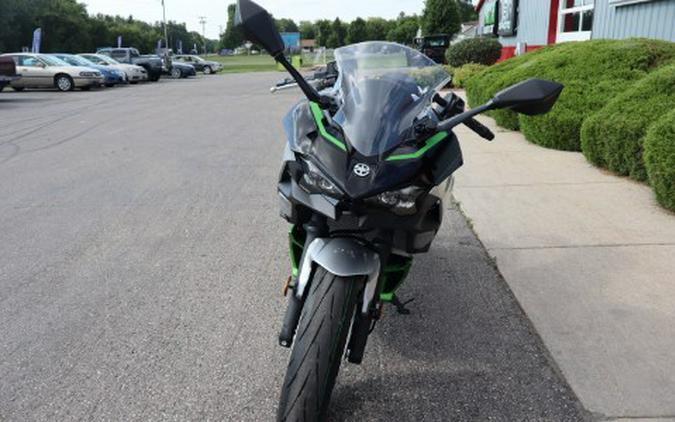 2024 Kawasaki Ninja 7 Hybrid ABS
