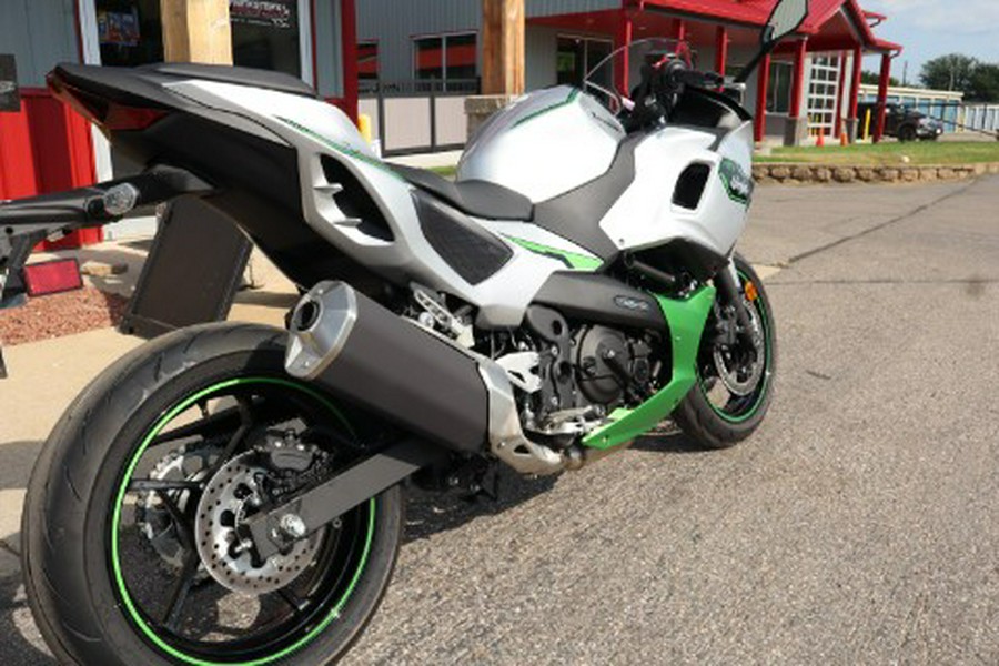 2024 Kawasaki Ninja 7 Hybrid ABS