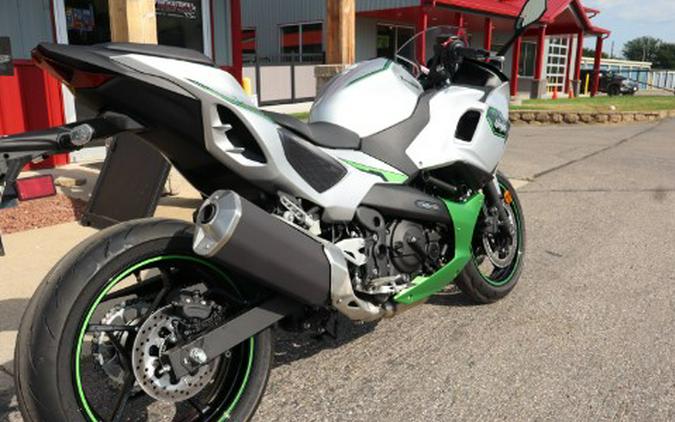 2024 Kawasaki Ninja 7 Hybrid ABS