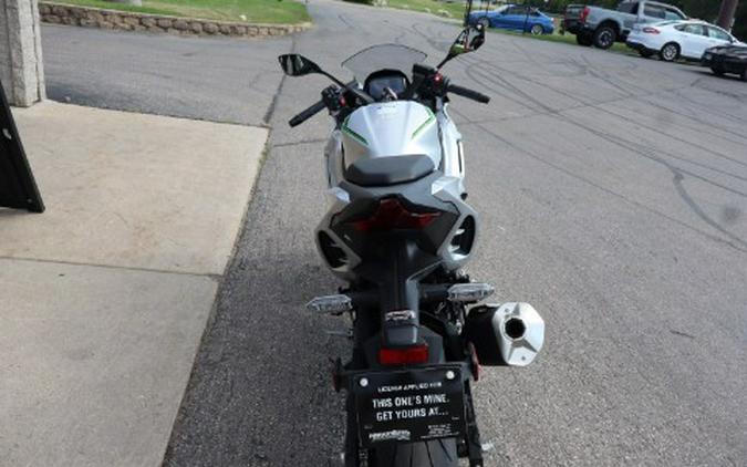 2024 Kawasaki Ninja 7 Hybrid ABS