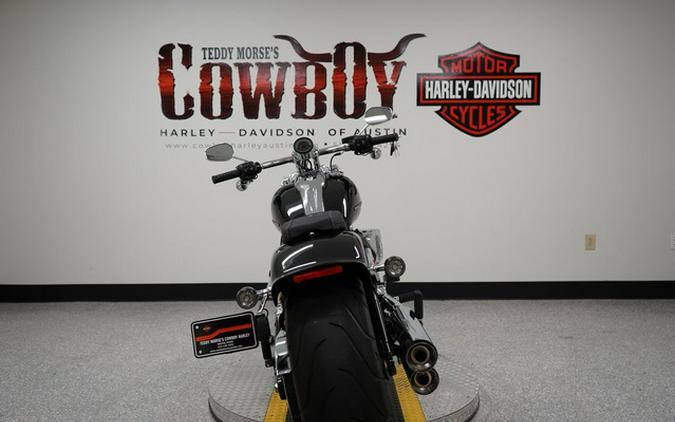 2025 Harley-Davidson Softail FXBR - Breakout