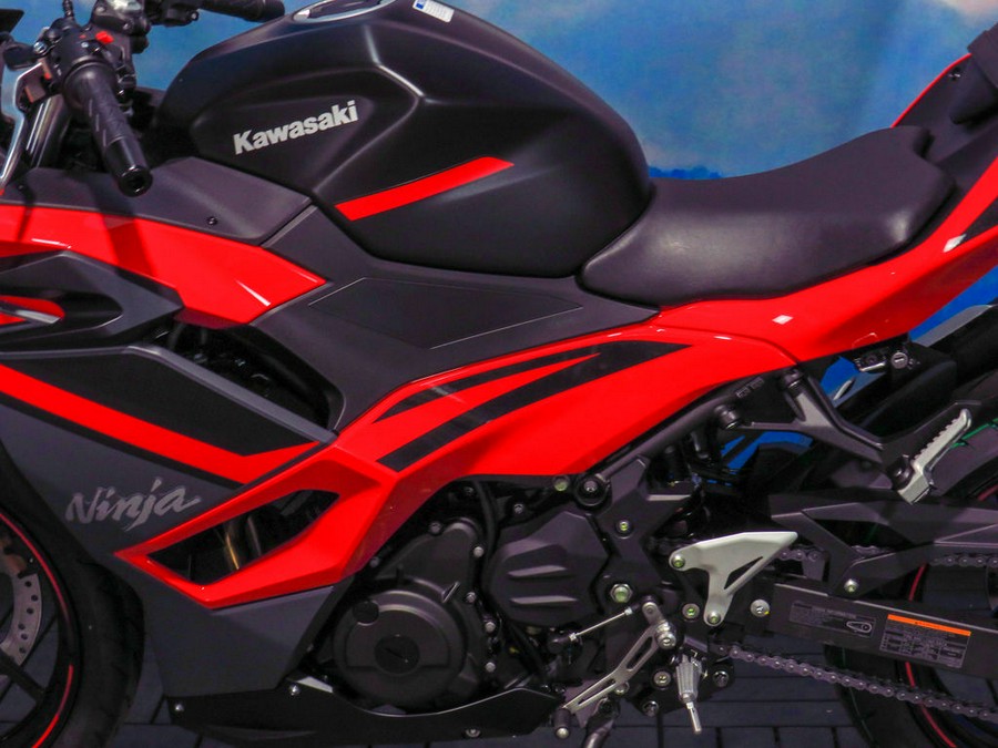 2024 Kawasaki Ninja® 500 ABS Passion Red/Metallic Flat Spark Black