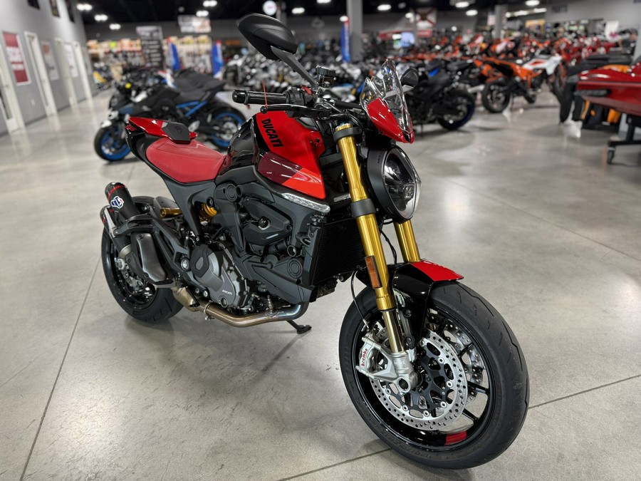 2024 Ducati Monster SP