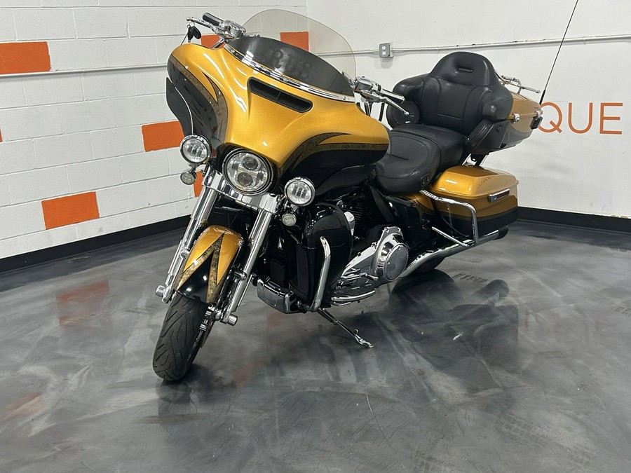 2015 HARLEY DAVIDSON ULTRA LIMITED CVO