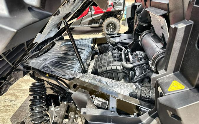 2026 Can-Am DEFENDER MAX X MR HD11 w/ HALF DOORS