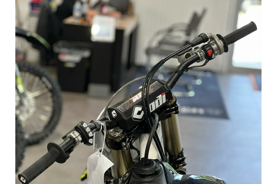 2025 Triumph TF 450-RC Edition