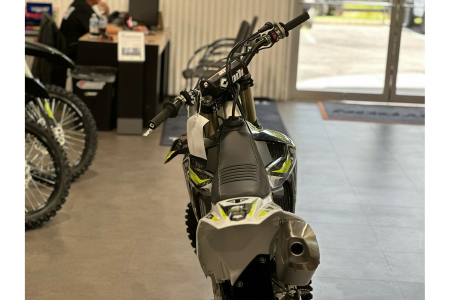 2025 Triumph TF 450-RC Edition