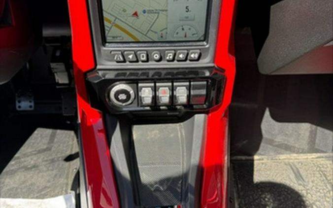 2026 Polaris Slingshot R AutoDrive