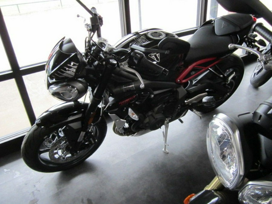 2022 Triumph Street Triple R Low Sapphire Black