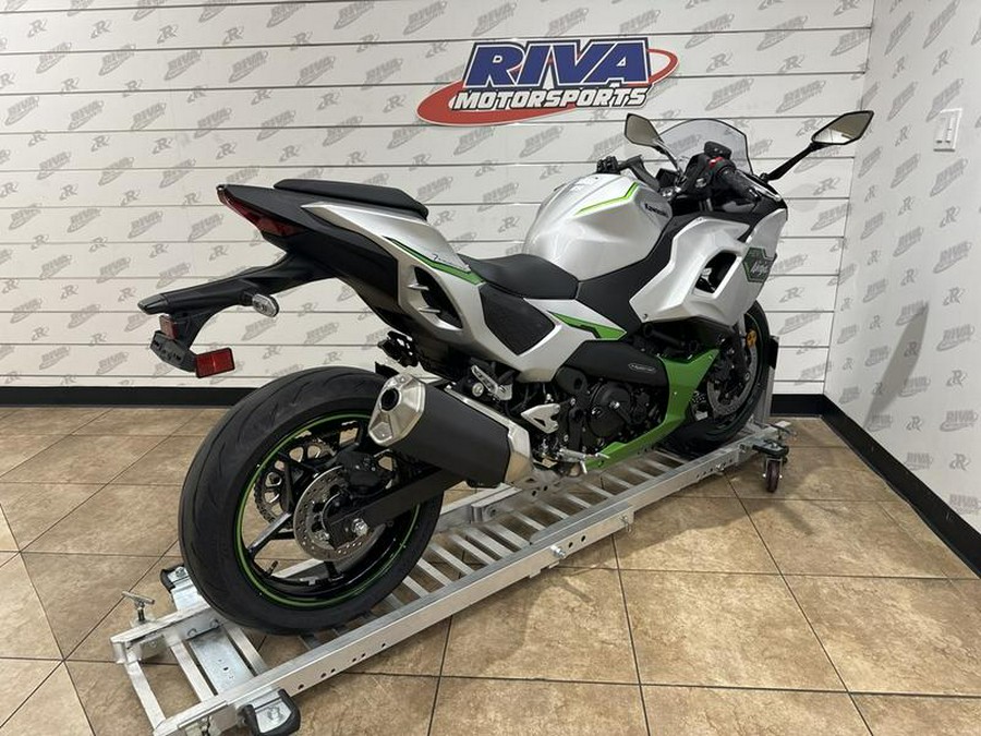 2024 Kawasaki Ninja® 7 Hybrid ABS