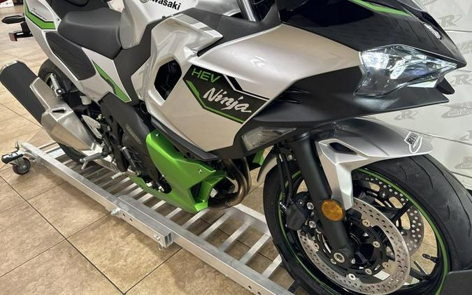 2024 Kawasaki Ninja® 7 Hybrid ABS