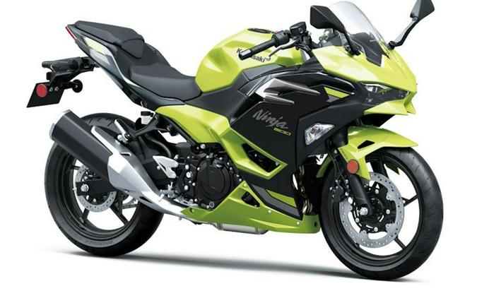 2026 Kawasaki Ninja® 500 ABS Metallic Yellowish Green/Ebony