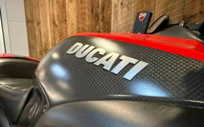 2015 Ducati Diavel Carbon