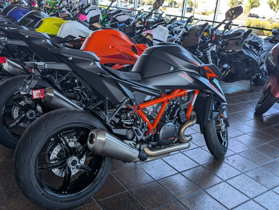 2026 KTM 1390 SUPER DUKE R EVO Black - 918609