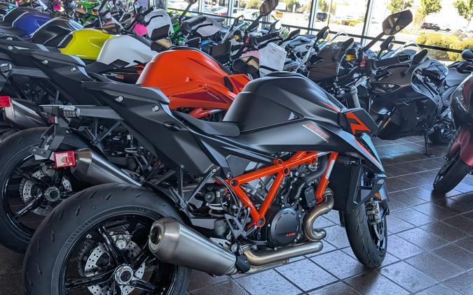 2026 KTM 1390 SUPER DUKE R EVO Black - 918609