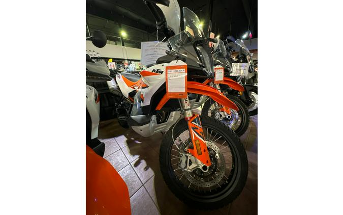 2023 KTM 890 Adventure R First Look [7 Fast Facts + 16 Photos]