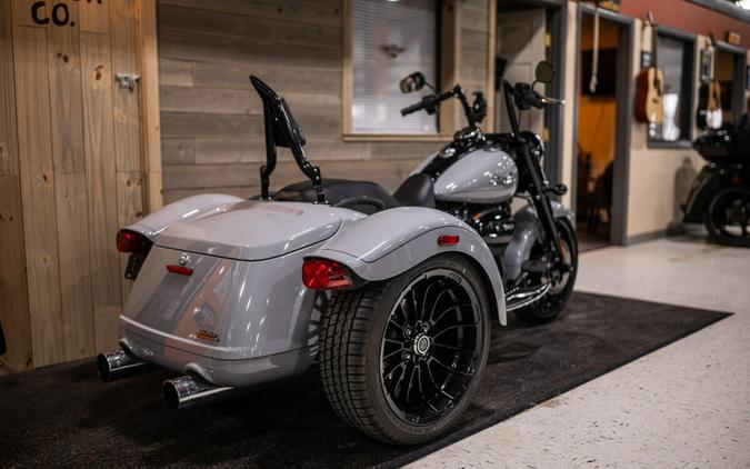 2025 Freewheeler (FLRT)