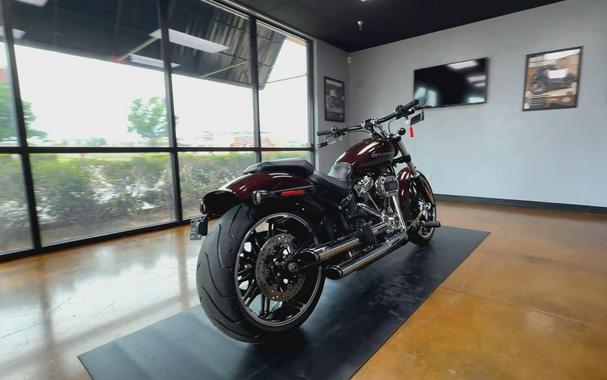 2018 Harley-Davidson® Breakout® 114 Twisted Cherry