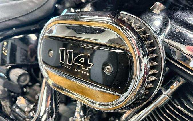 2018 Harley-Davidson® Breakout® 114 Twisted Cherry