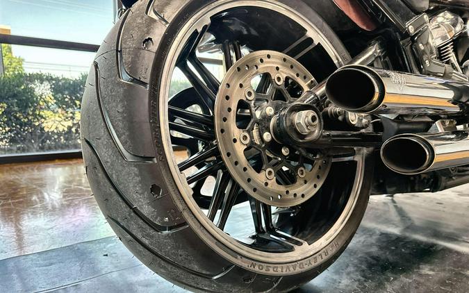 2018 Harley-Davidson® Breakout® 114 Twisted Cherry
