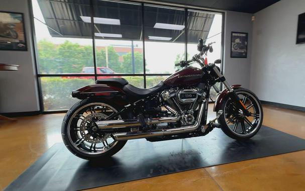 2018 Harley-Davidson® Breakout® 114 Twisted Cherry