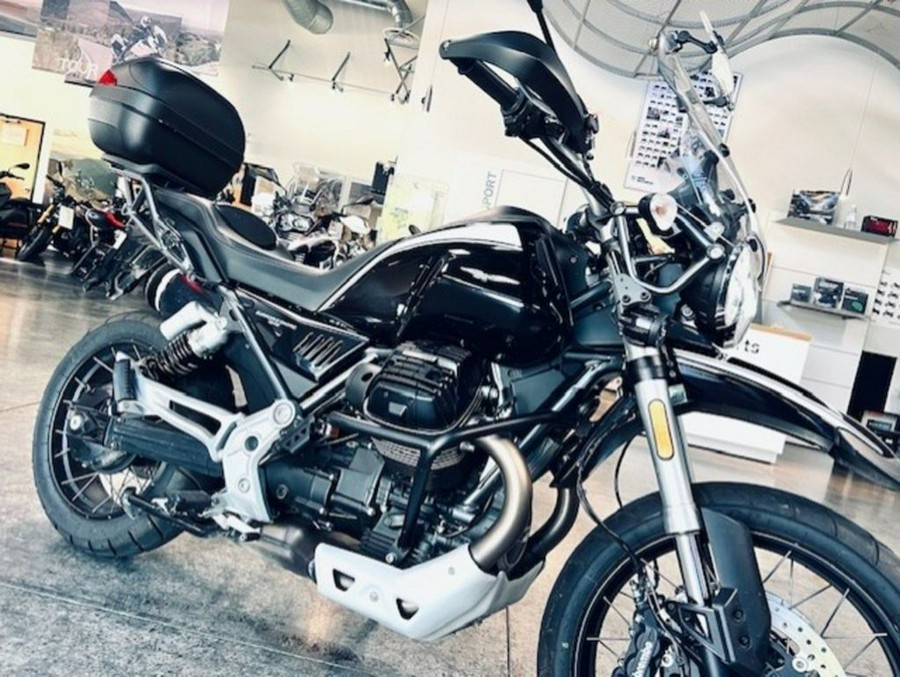 2023 Moto Guzzi V85 TT Guardia d'Onore