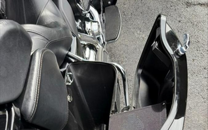 2015 Harley-Davidson FLHTCU - Electra Glide Ultra Classic