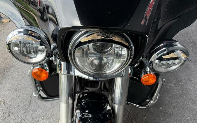 2015 Harley-Davidson FLHTCU - Electra Glide Ultra Classic