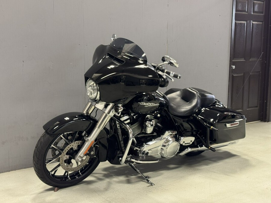 FLHX 2020 Street Glide®